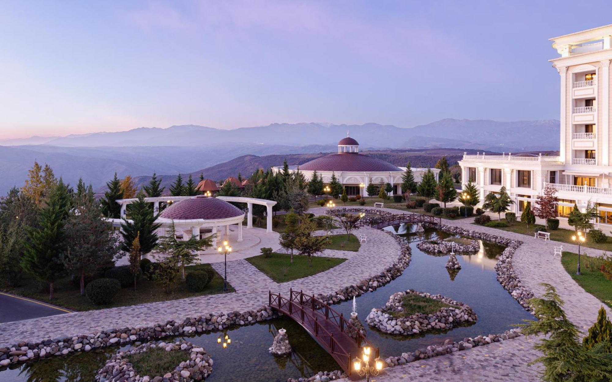 Shamakhi Palace Sharadil Seredil Dış mekan fotoğraf The campus of the University of Macedonia