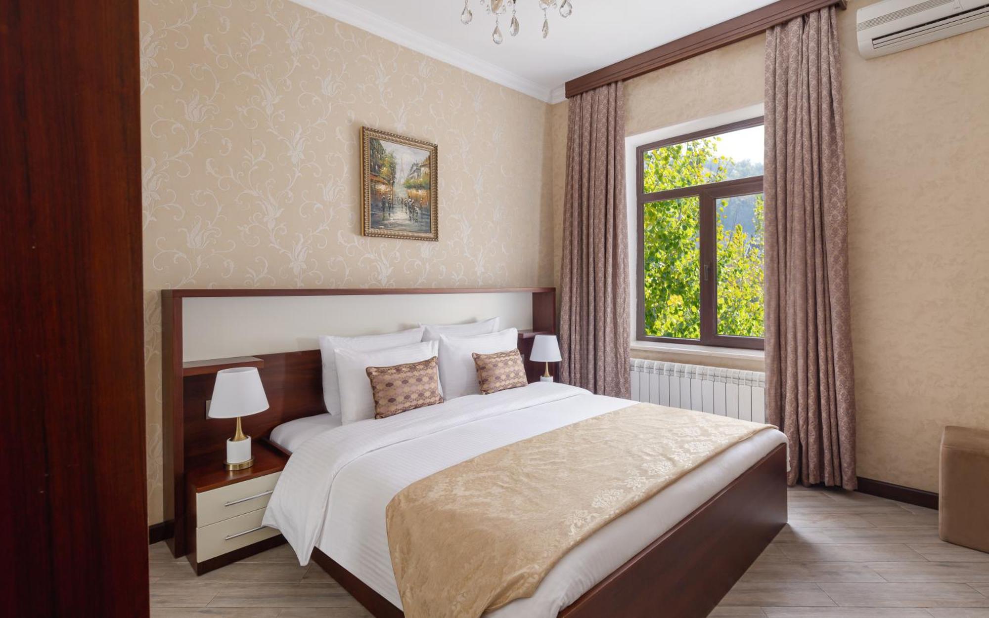 Shamakhi Palace Sharadil Seredil Dış mekan fotoğraf A bedroom in the hotel